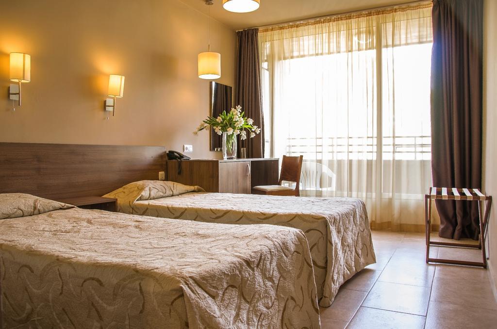 Hotel Gladiola Golden Sands Bagian luar foto