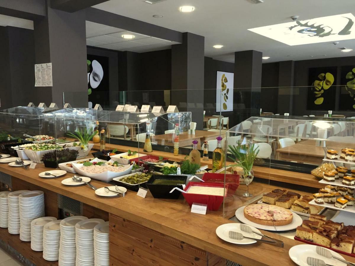 Hotel Gladiola Golden Sands Bagian luar foto