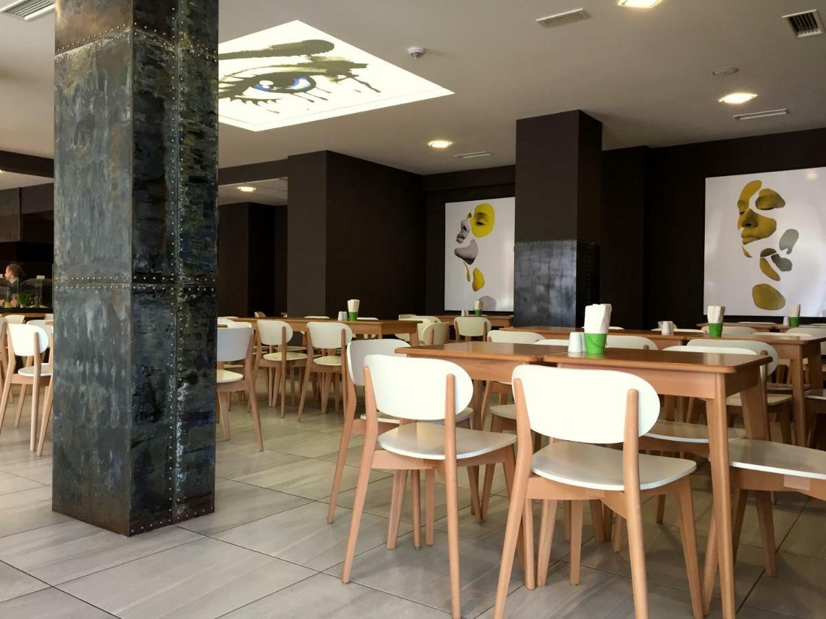 Hotel Gladiola Golden Sands Bagian luar foto